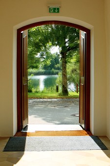 Four Reasons Why You Should Install Internal Doors In Your House